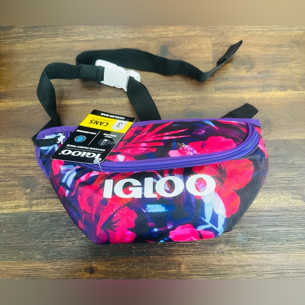 NWT - IGLOO Insulated Fanny Pack Bag